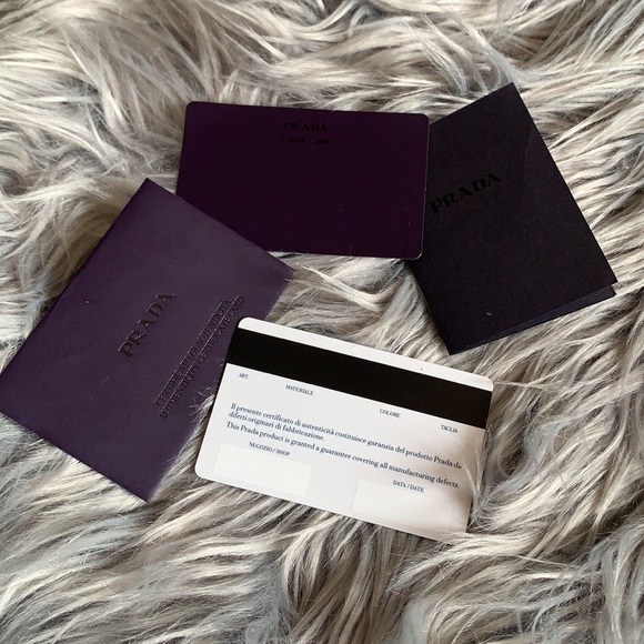 Authentic Prada
Flap Chain Small Black Saffiano Leather Shoulder Bag - Picture 16 of 16